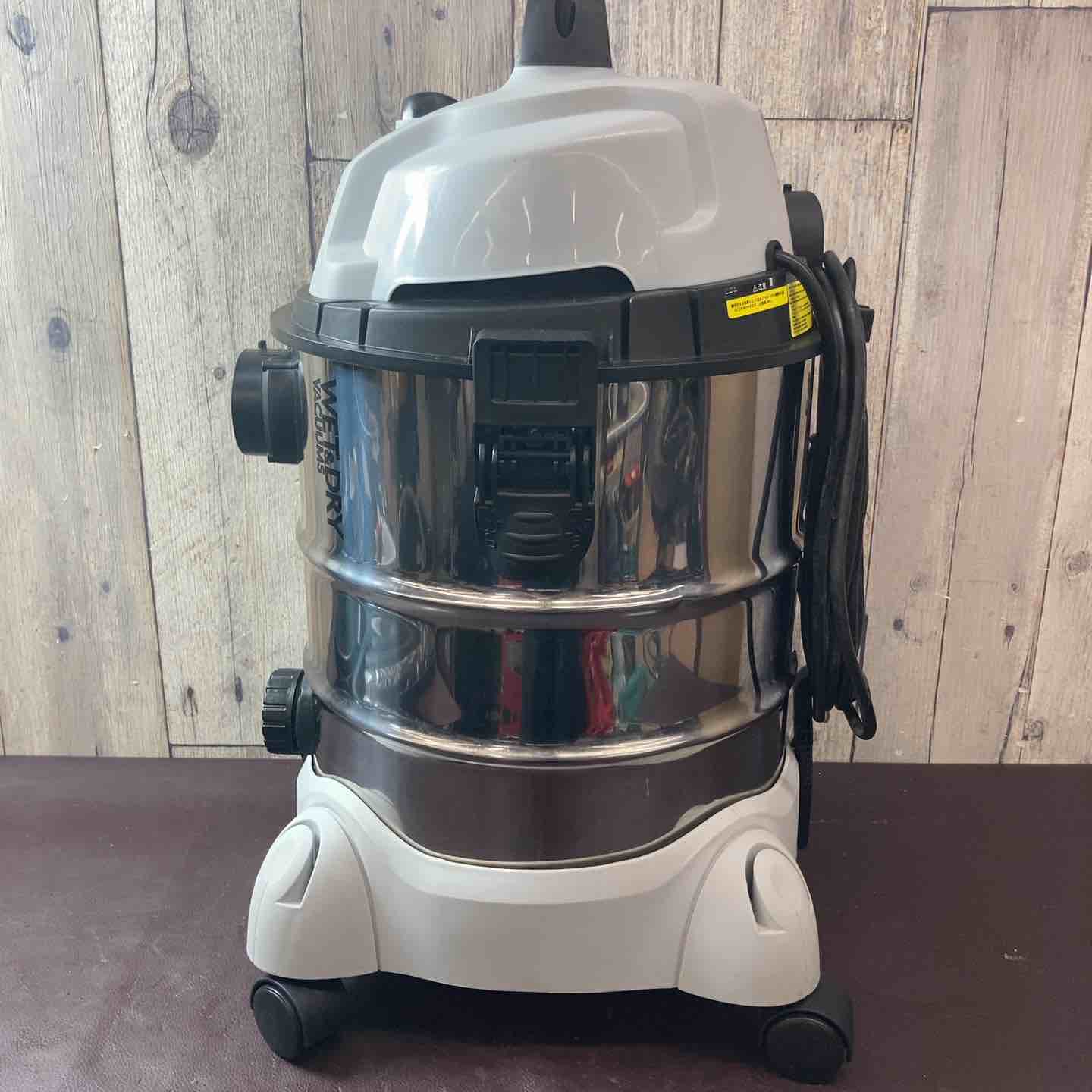中古品】 E-Value 乾湿両用掃除機 20L EVC-200SCL 【東大和店 中古品】 E-Value 乾湿両用掃除機 20L EVC-200SCL 【東大和店