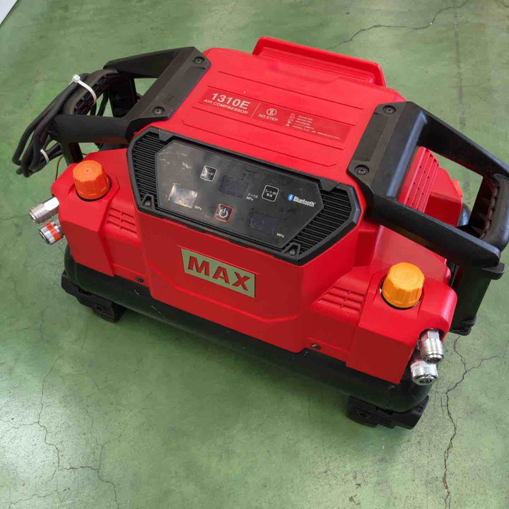 【決算セール！充填約5分★中古】 マックス MAX エアコンプレッサー・AK-HL1310E_レッド ■送料無料・代引き・店頭受取対応■ 【桶川店】