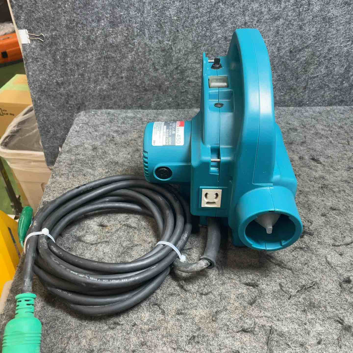 マキタ(makita) 小型集じん機 乾式 450(P)【桶川店】