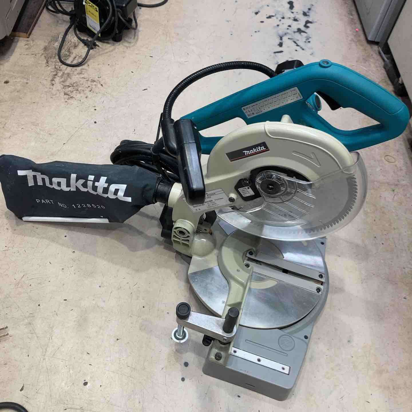 ☆マキタ(makita) 卓上マルノコ 216mm LS0840F【町田店 ☆マキタ(makita) 卓上マルノコ 216mm LS0840F【町田店
