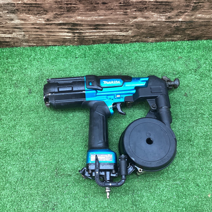 ★マキタ(makita) 高圧エアネジ打ち機 AR411HRM【川越店】