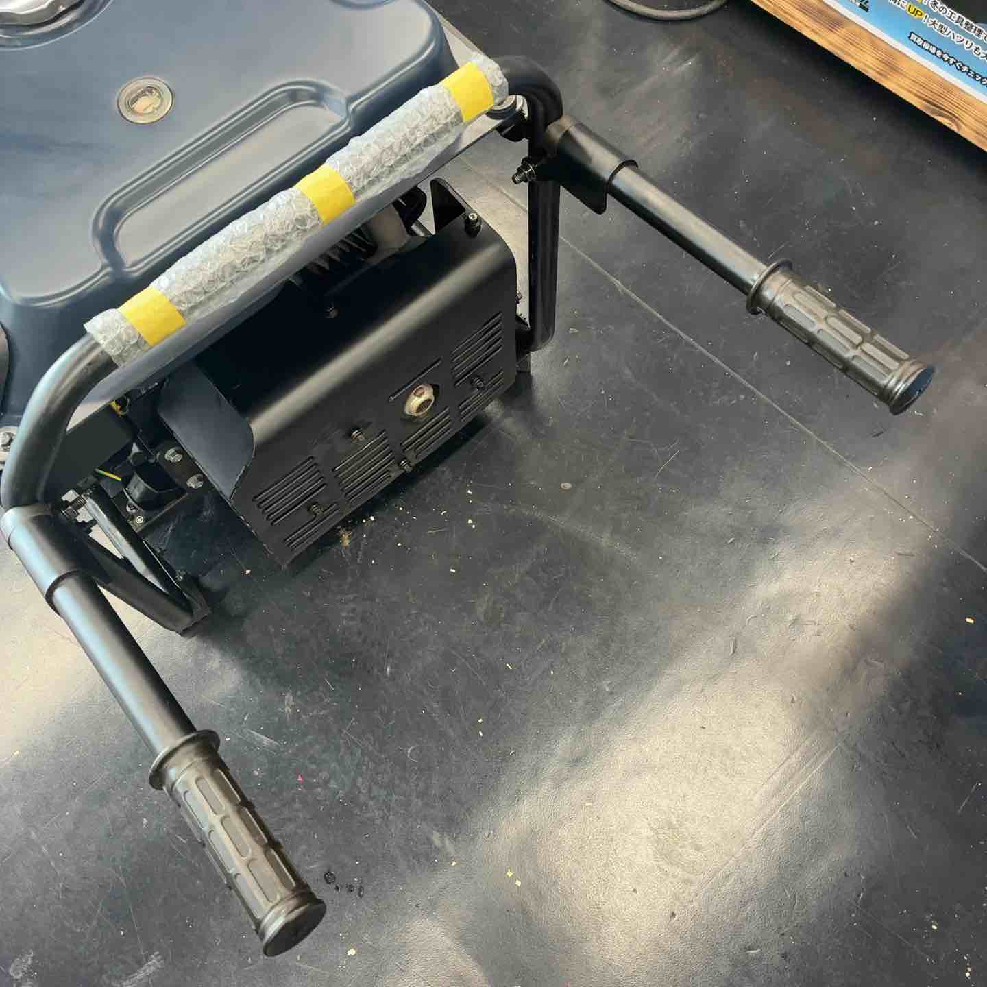 店頭受取り限定】ESIMAIK インバーター発電機 200V発電機 単相100V
