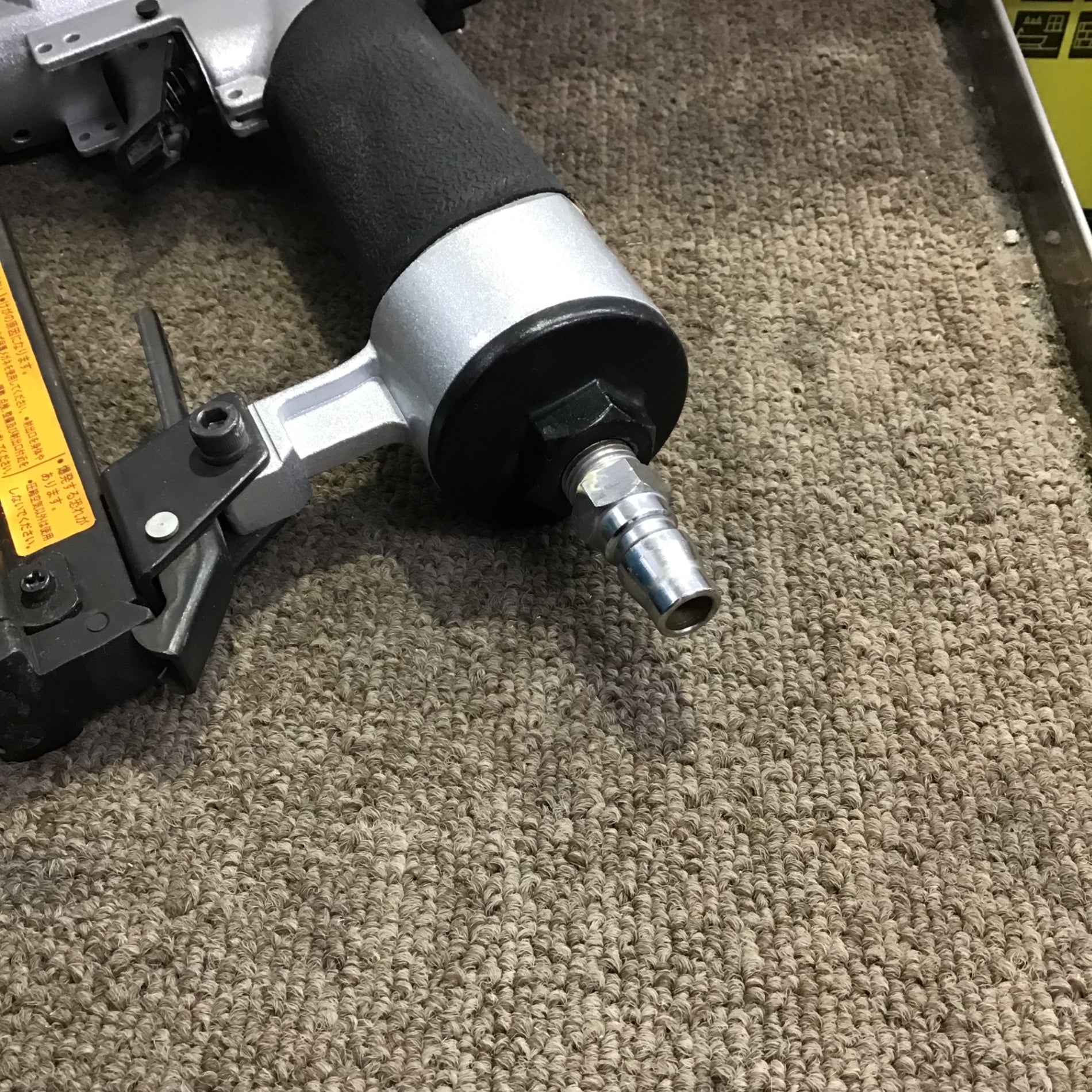 ☆マキタ(makita) 常圧エアタッカ AT425BZK【町田店】 – アクトツール