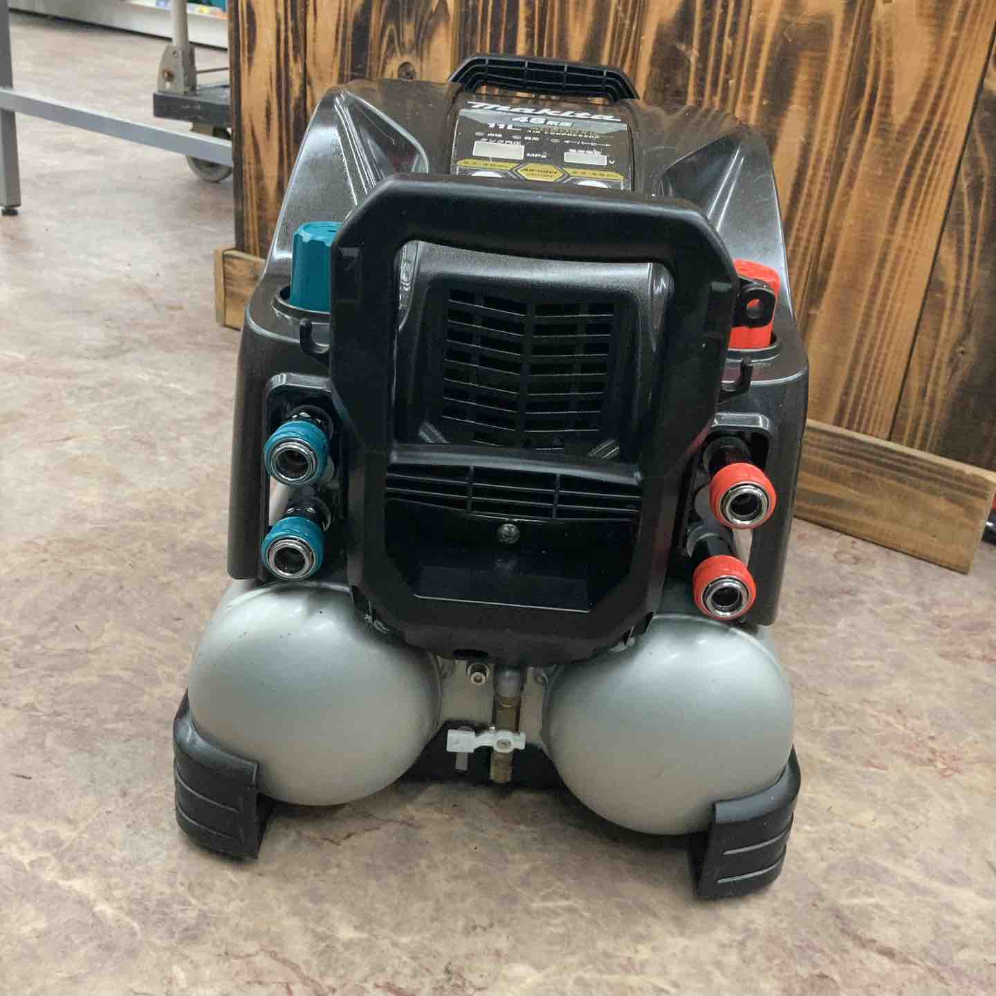 makita エアコンプレッサー AC500XLB 未使用品