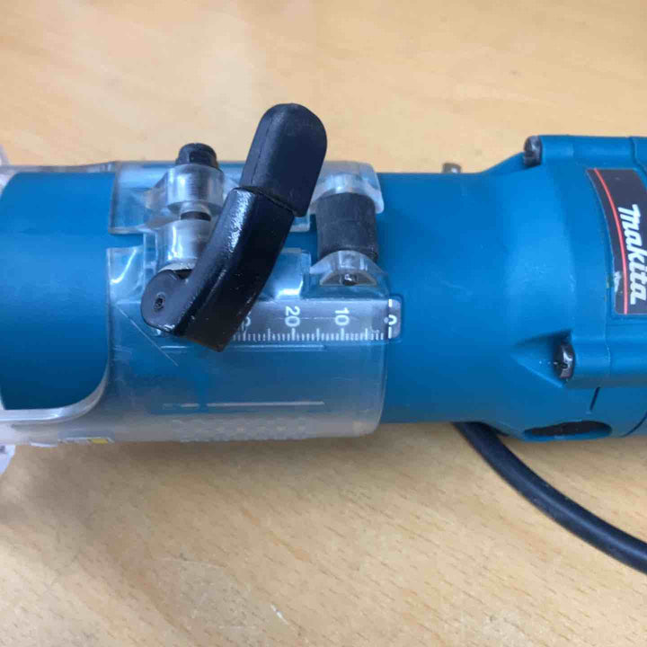 ☆マキタ(makita) 電子トリマ 3707FC【越谷店】