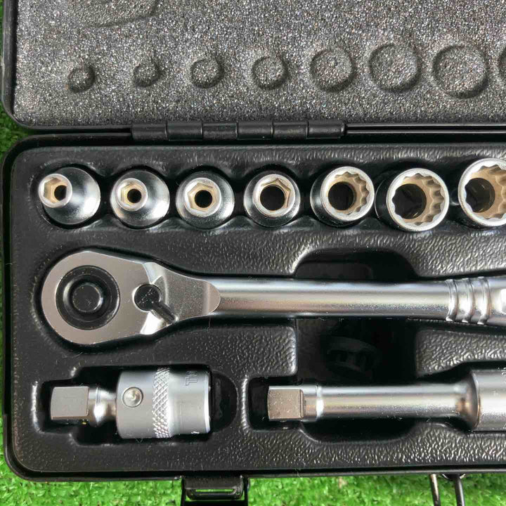 ◇トネ(TONE)  9.5sq ソケットレンチセット 3130MP 18pcs.【草加店】