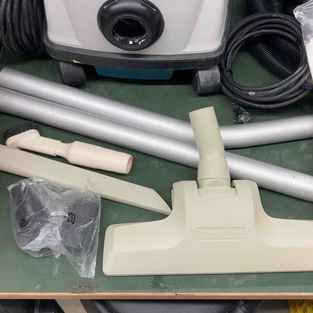 ★マキタ(makita) 集じん機 乾式 484(P) 100V 粉じん専用 集じん容量8L 【戸田店】