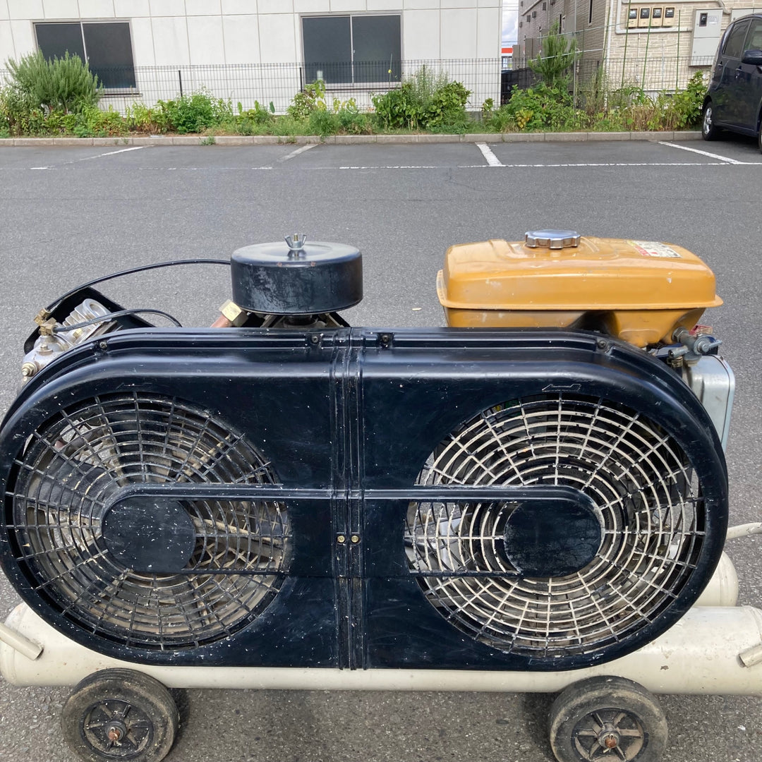 【中古品/店頭受取り限定】アネスト岩田 エンジンコンプレッサ PLUE33-7 3.7kw 5馬力【東大和店】