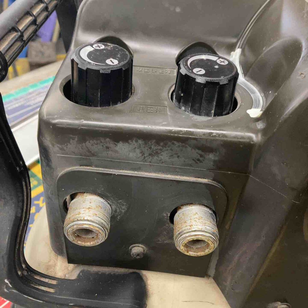 ◇マキタ(makita) 常圧専用エアコンプレッサー AC2211 50Hz　充填時間約2分30秒【戸田店】