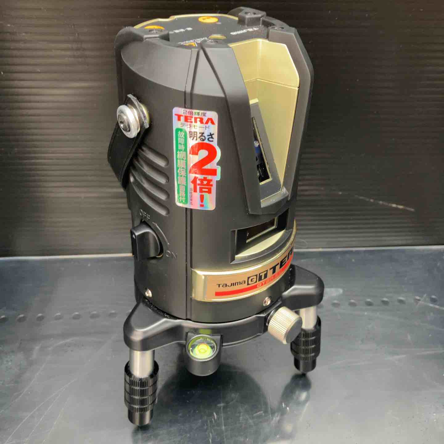 タジマ(TAJIMA) レーザー墨出し器【船橋馬込店】【店頭取引限定】【中古】管理番号：ITOT5KRIIHSK ◇タジマ(TAJIMA) レーザー墨出し器 GT2R-EXi 縦・横・鉛直 GT2R-EXI