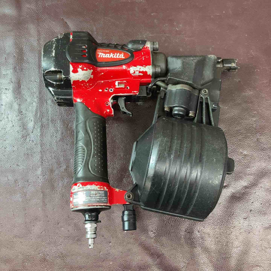 【中古品】マキタ(makita) 高圧エア釘打ち機 AN711H【東大和店】