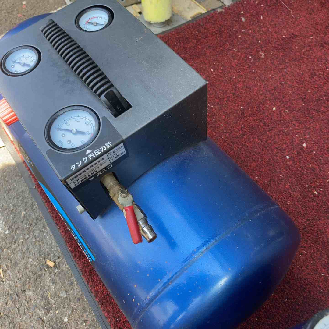 【店頭受取り限定】ACP-140 オイル式エアーコンプレッサー25L と ATK-110 エアーコンプレッサー用スペアタンク 1台 【町田店】