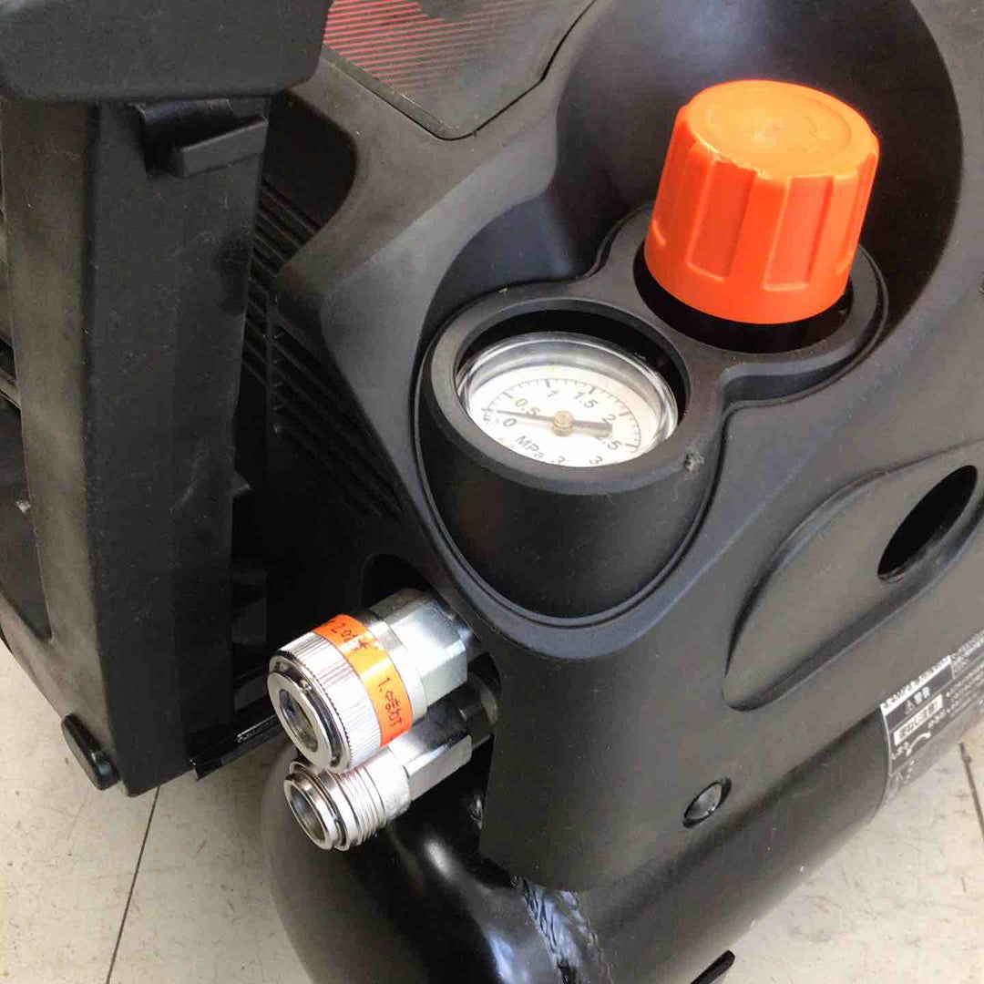 【中古品】 マックス/MAX エアコンプレッサー AK-HH1270E3_ブラック 【鴻巣店】