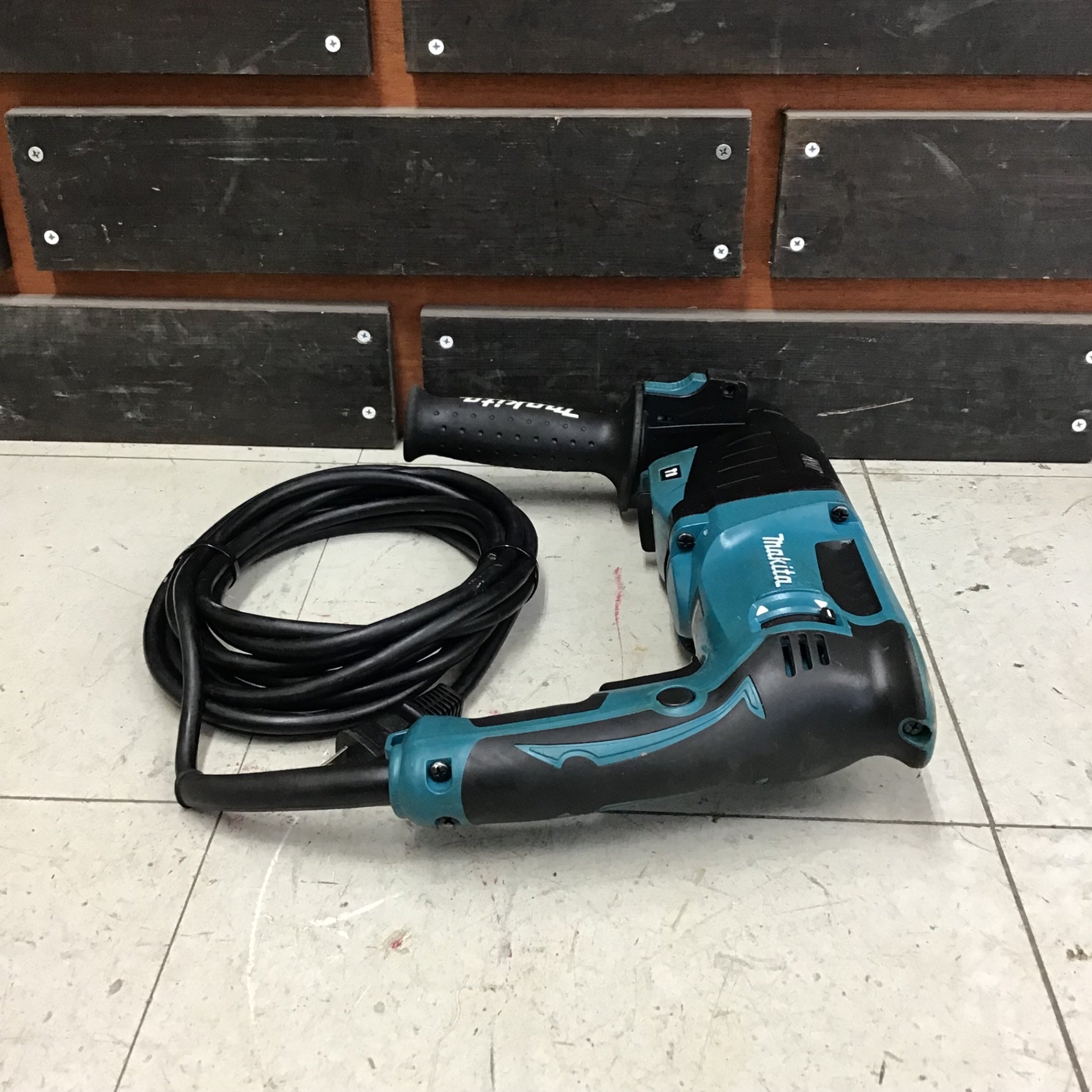 中古品】 マキタ/makita ハンマドリル HR2631F 【鴻巣店】 – アクト