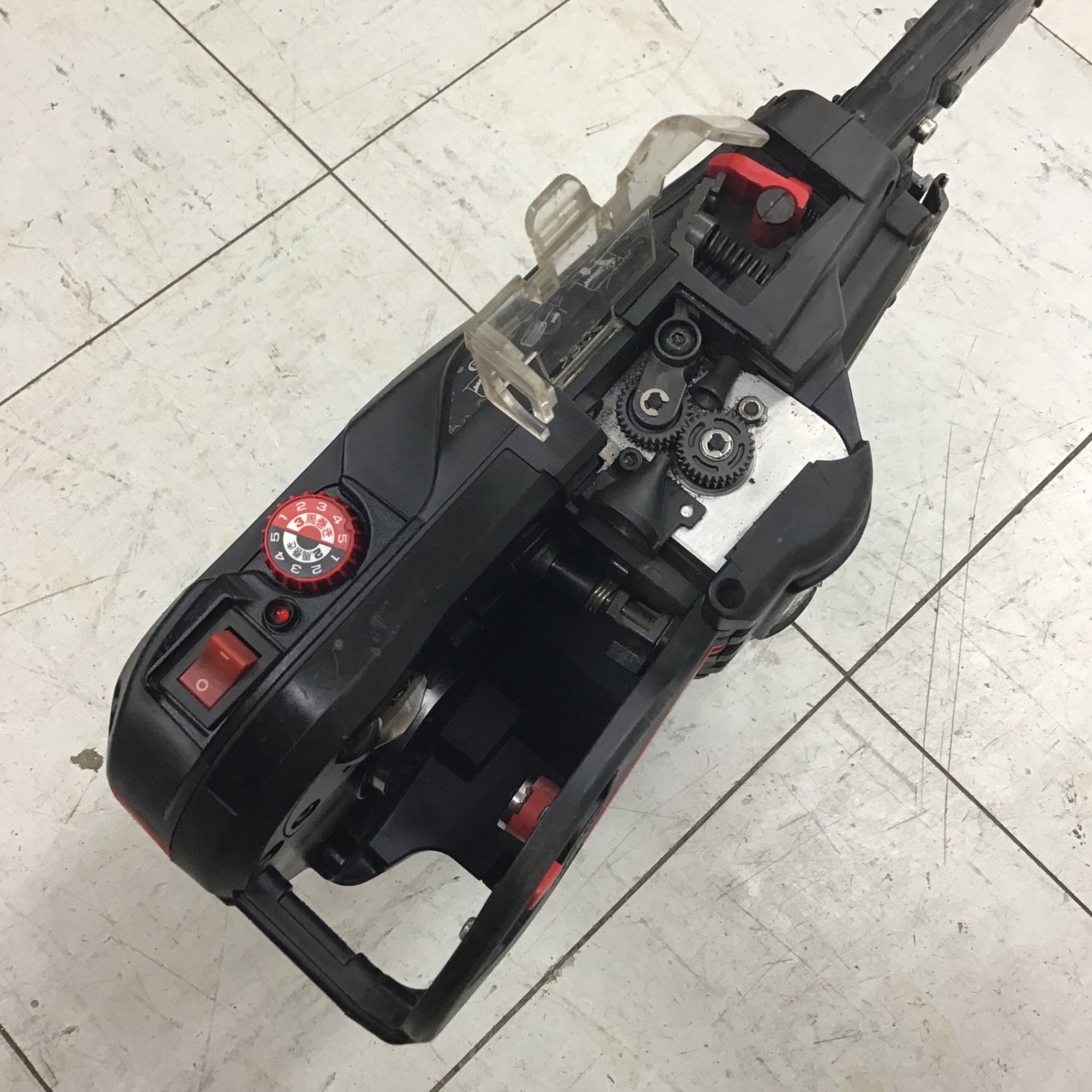 MAX 鉄筋結束機 リバータイア RB-399A-B2C/40A L22-04 未使用品 MAX RB-399A-B2C/40A 14.4V-4.0Ah充電式鉄筋結束機 ウエダ金物【公式