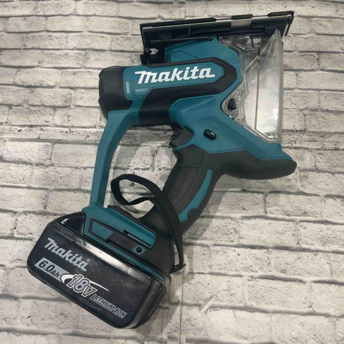 ★マキタ(makita) コードレスボードカッタ SD180DRGX【川口店】 ☆マキタ(makita) コードレスボードカッタ SD180DRGX【川口店