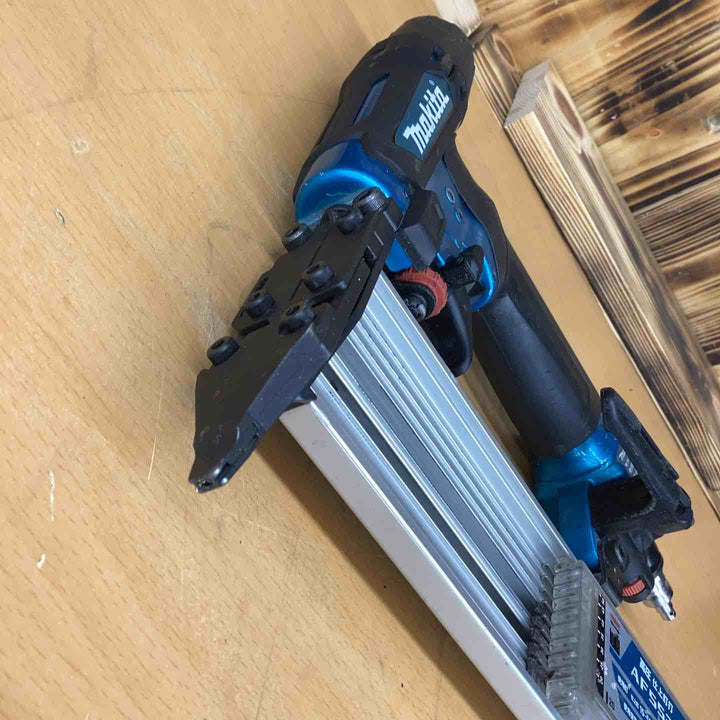★マキタ(makita) 高圧フィニッシュネイラ AF552HM【越谷店】