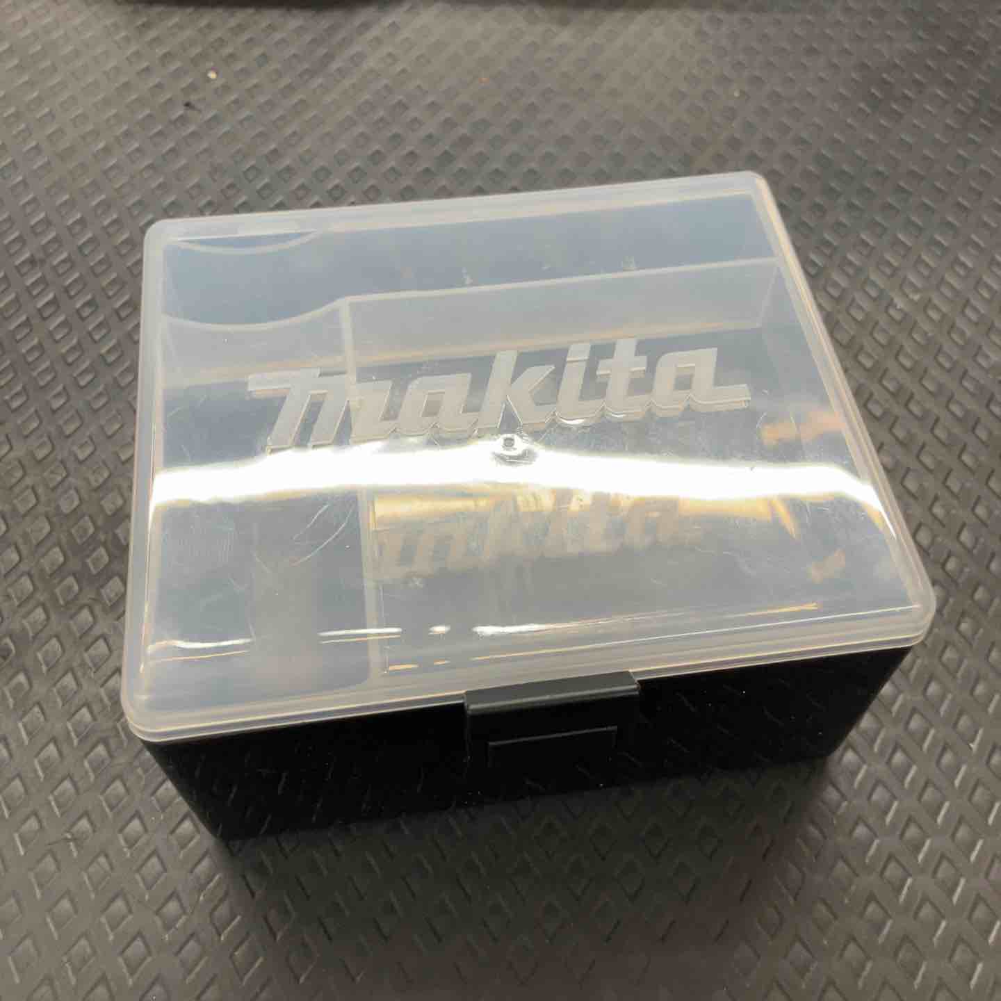☆マキタ(makita) コードレスドリルドライバー DF012DSHX【鴻巣店