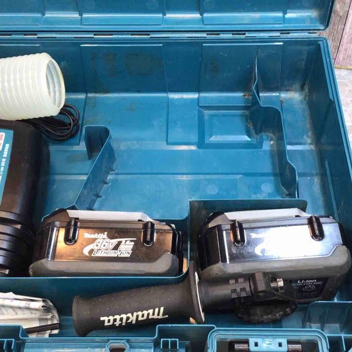 ★マキタ(makita) コードレスハンマドリル HR261DRDX【八潮店】
