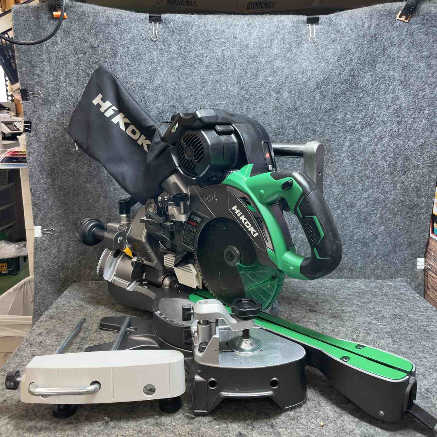 ハイコーキ(※旧:日立工機) コードレス卓上スライド丸のこ C3607DRA(NN) サブテーブル付 【桶川店】 ハイコーキ(※旧:日立工機) コードレス卓上スライド丸のこ C3607DRA(NN