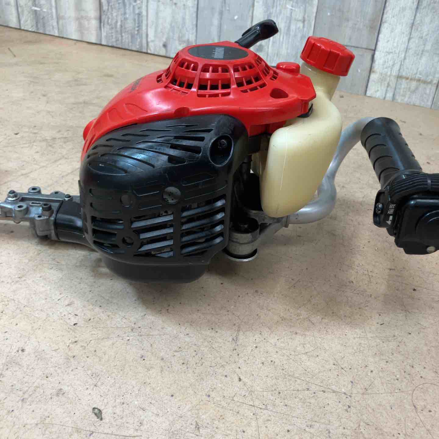 中古品】新ダイワ(shindaiwa) エンジンヘッジトリマ HT2210S トリマー