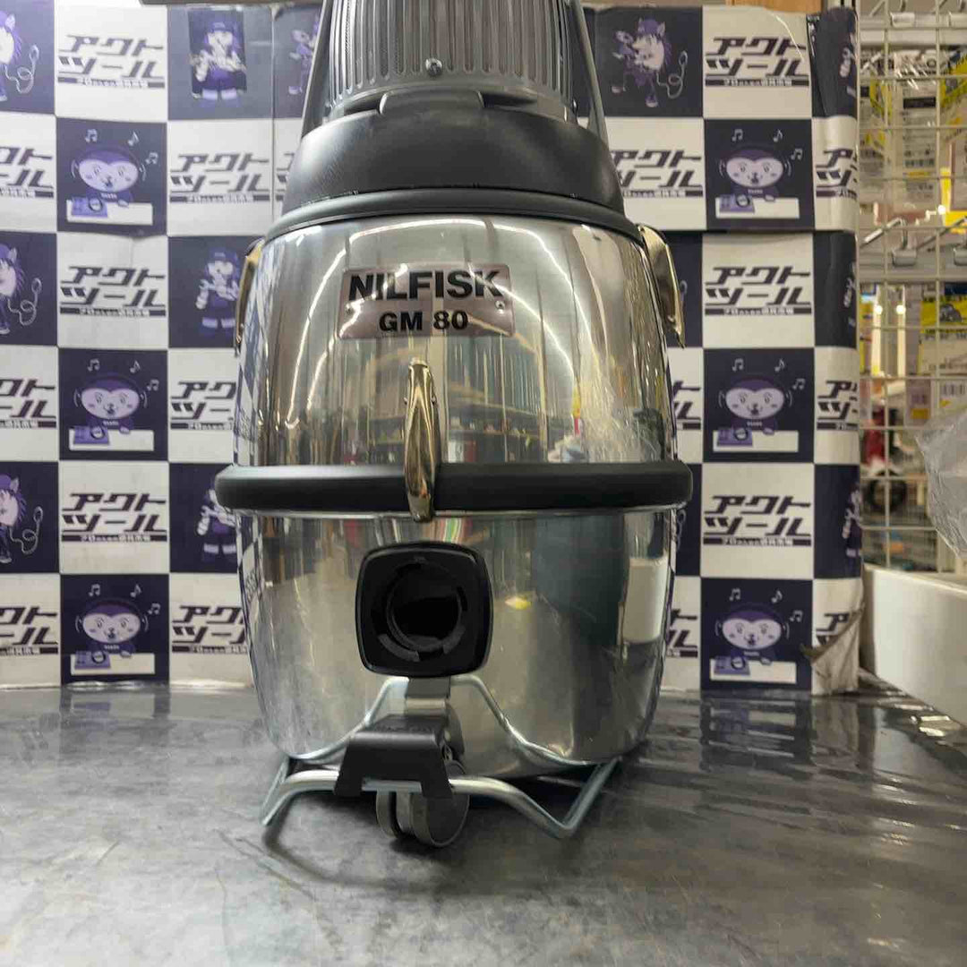 【美品】ニルフィスク(NILFISK) 業務用掃除機 GM80C【所沢店】