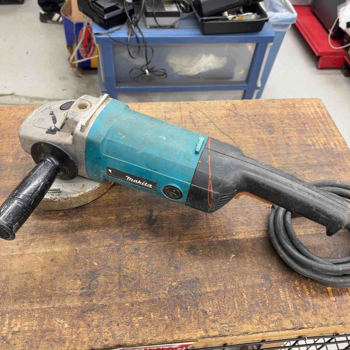 マキタグラインダー180 GA410DRG.png?2025829
