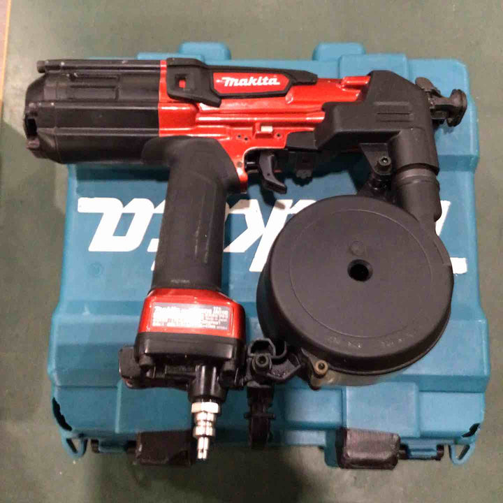 ★マキタ(makita) 高圧エアネジ打ち機 AR411HR【川口店】