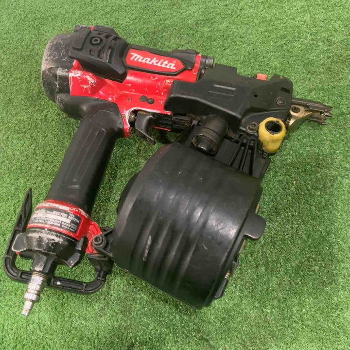 ★マキタ(makita) 高圧エア釘打ち機 AN731H 動作確認済【川口店】