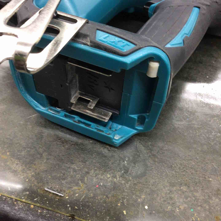 ★マキタ(makita) コードレスピンネイラ PT353DZ【戸田店】