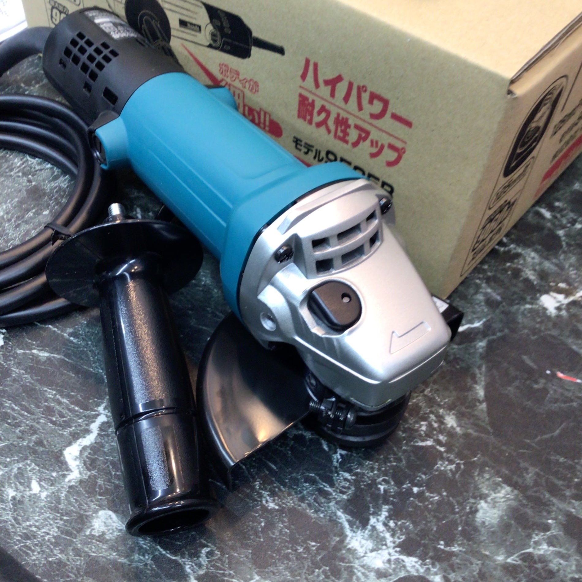 ☆マキタ(makita) 125mm ディスクグラインダ 9535B【八潮店】 – アクト