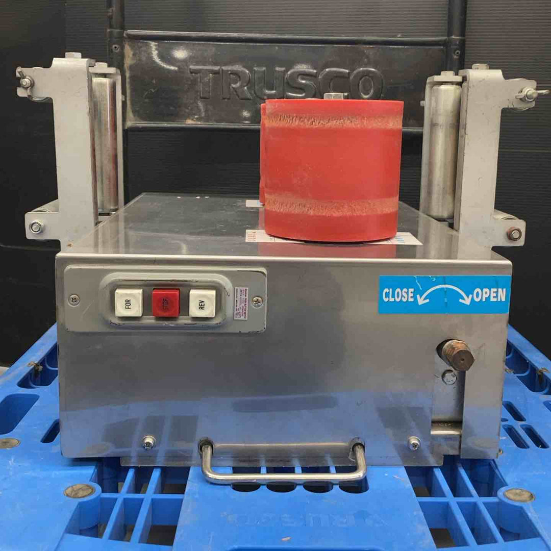 【店頭受取り限定】▼メーカー・型式不明 200V ケーブル中間送り機 CB-180？ 本体のみ【戸田店】
