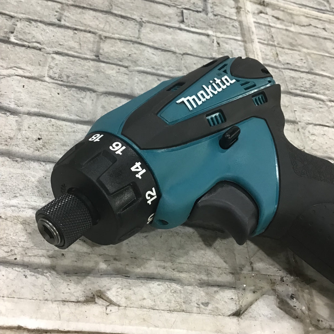 ☆マキタ(makita) コードレスドリルドライバー DF030DWX【川口店】