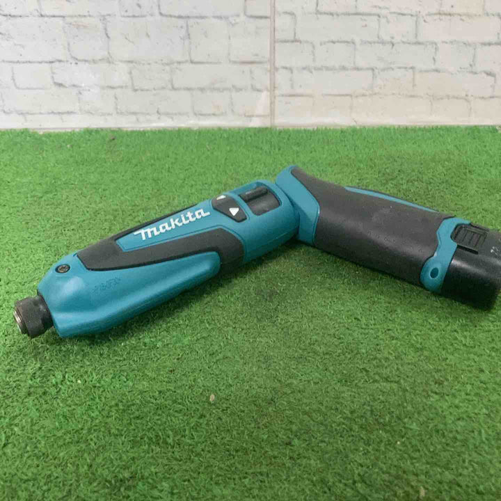 ☆マキタ(makita) コードレスペンインパクトドライバー TD021DZ【町田店】