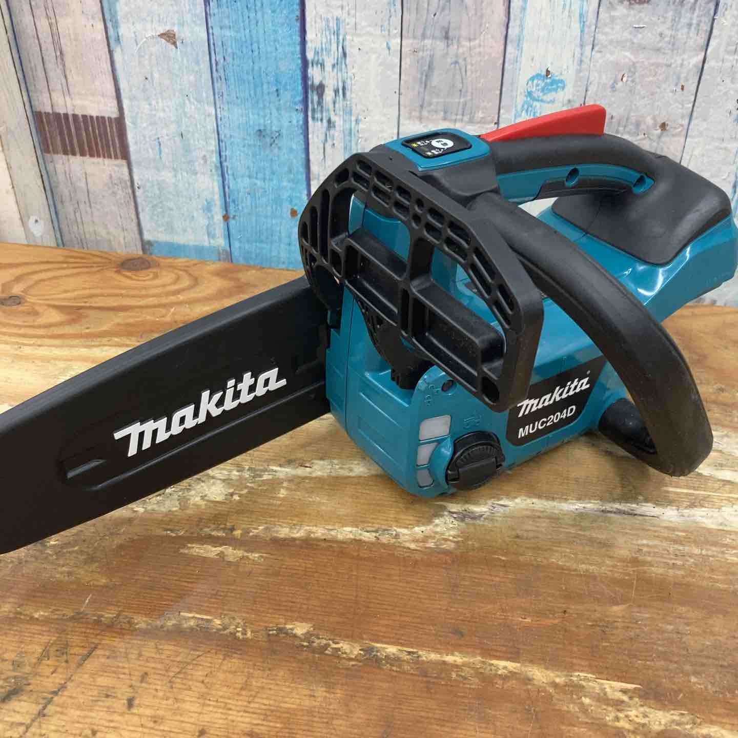 中古品】◇マキタ(makita) コードレスチェーンソー MUC204DZ 18V 本体