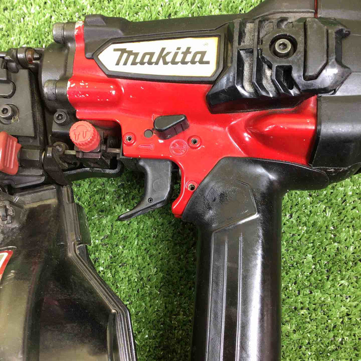 マキタ(makita) 高圧エア釘打ち機 AN636HM【川崎店】