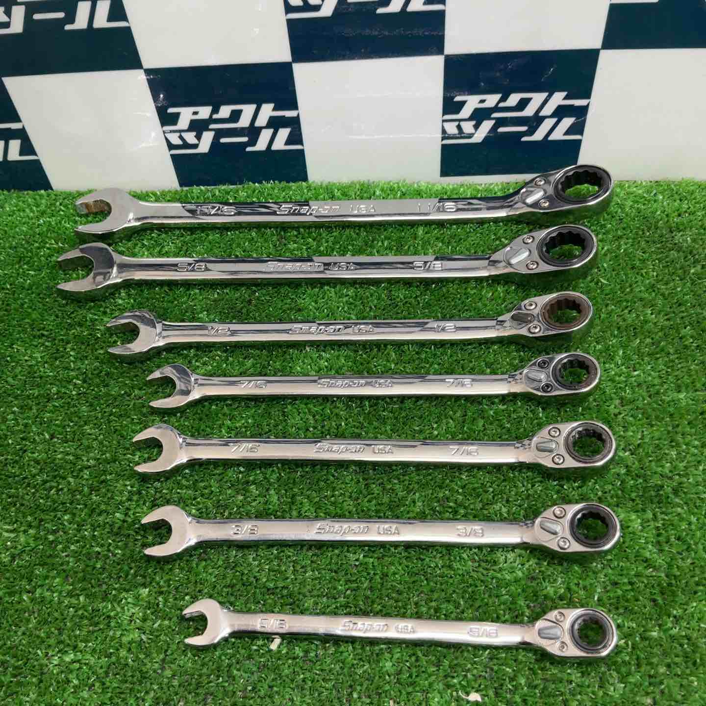 認定ハンド使用回数2回美品（箱付き） ハンドル付きミニマム・ポーチ ミス・パンテール 5WP-MN013S
