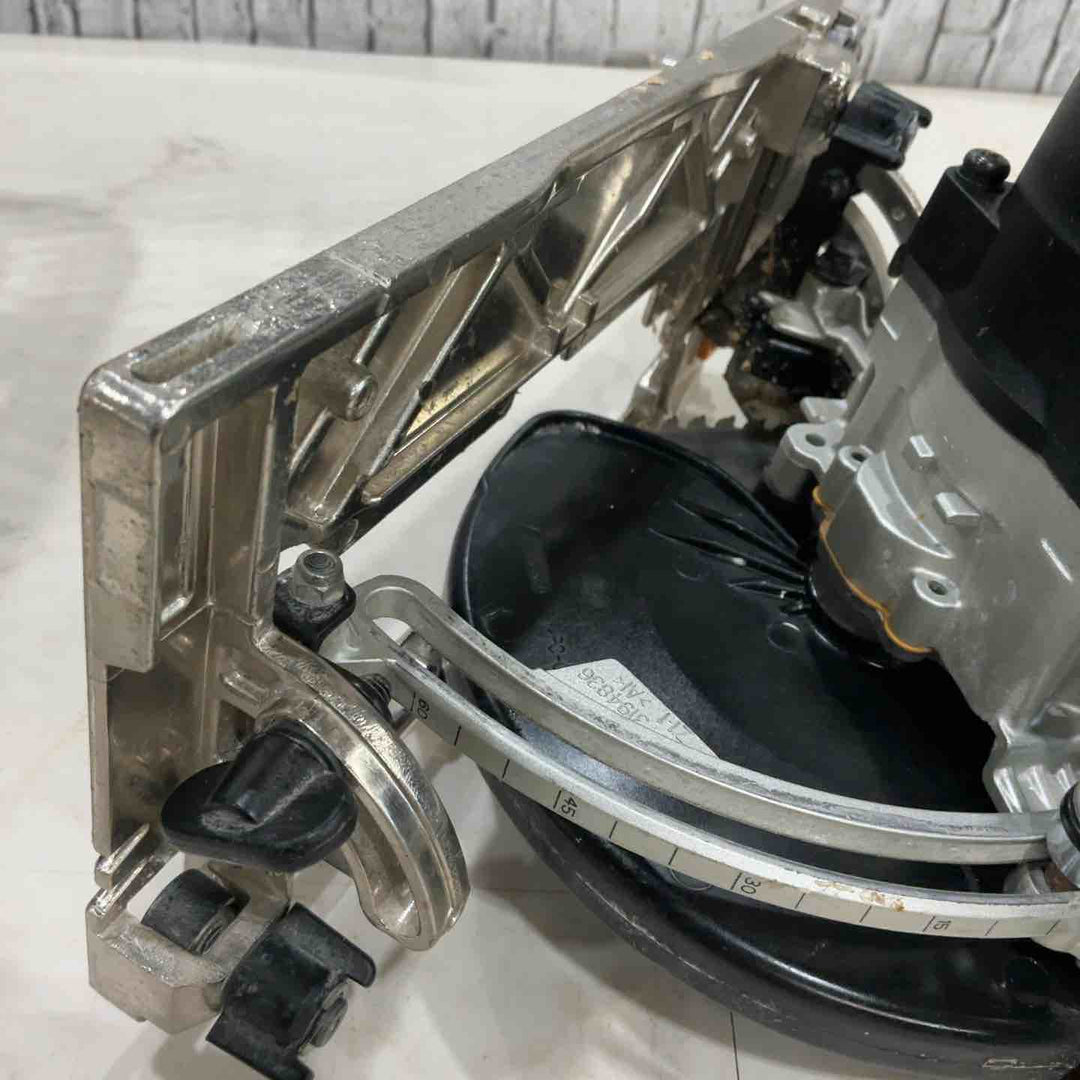 ★マキタ(makita) 電気マルノコ HS6301B【川口店】