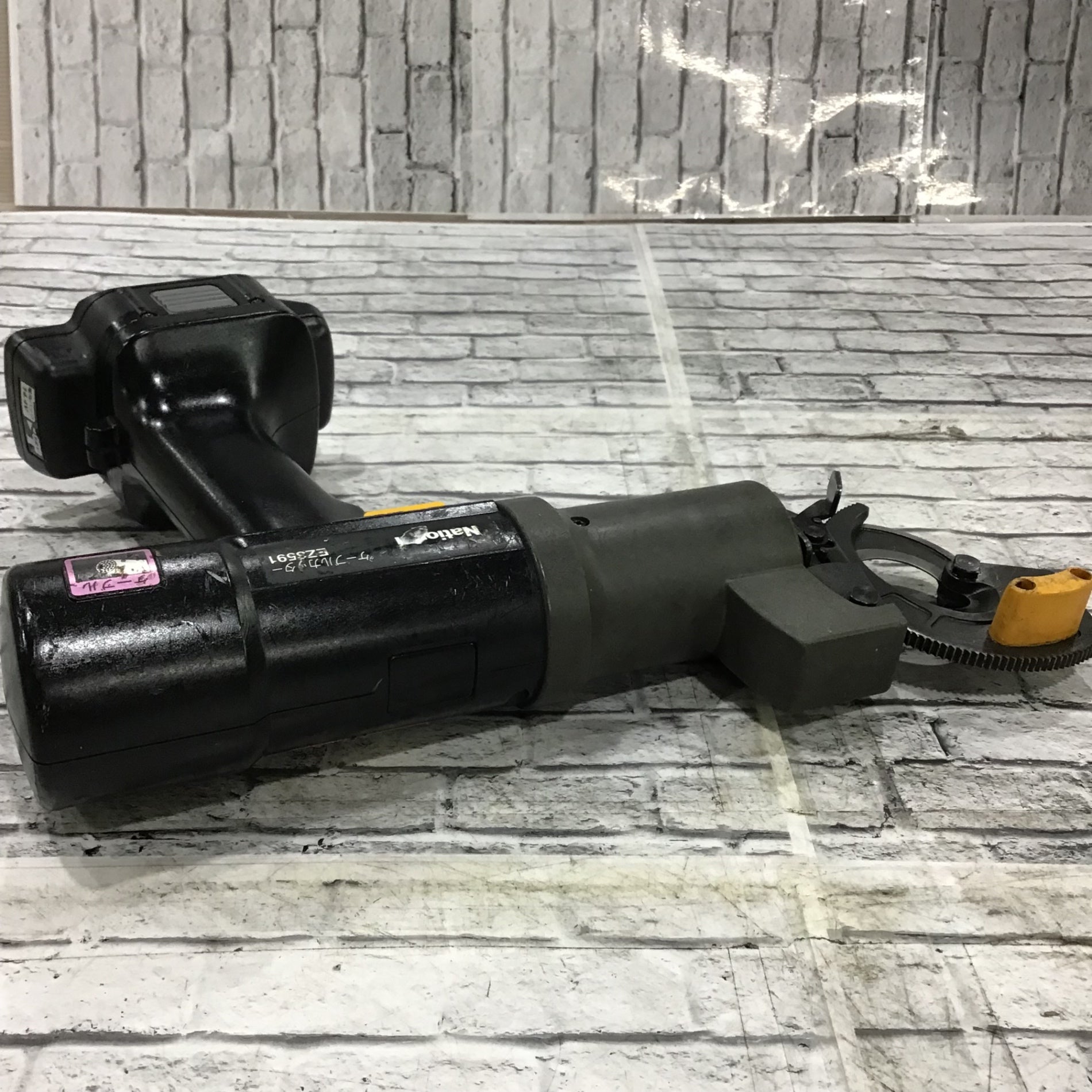 中古品】〇パナソニック(Panasonic) 充電ケーブルカッター12V EZ3591X 