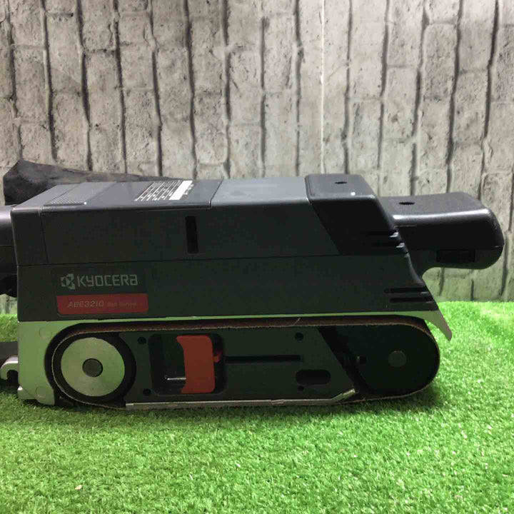 京セラ(Kyocera) 旧リョービ プロ用 ベルトサンダー ABE3210 637550A ブラック 【加工材に合わせてベルト速度が調節できる】 集じん機構付 ベルト寸法76×533mm ベルト速度3.8~5.8m/s【川口店】