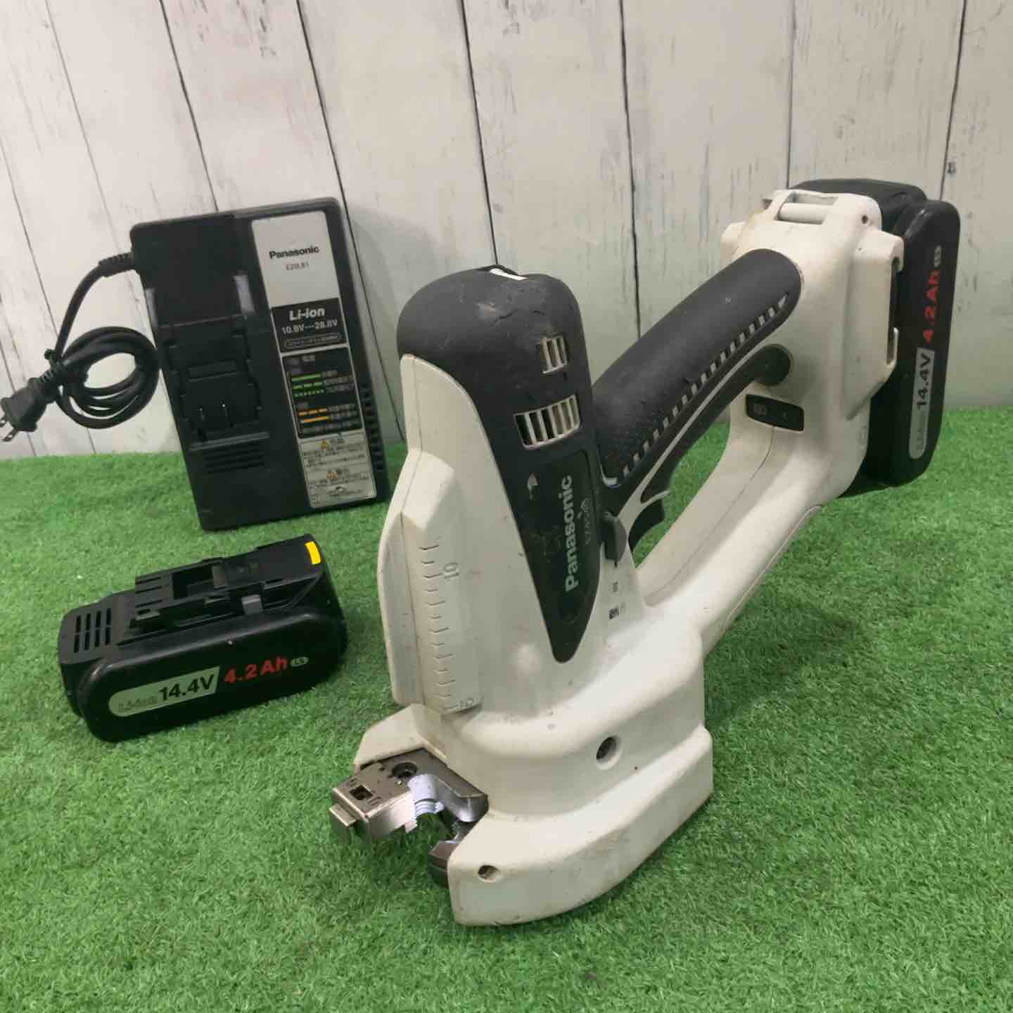 ☆パナソニック(Panasonic) コードレス全ネジカッター14.4V EZ4540LS2S