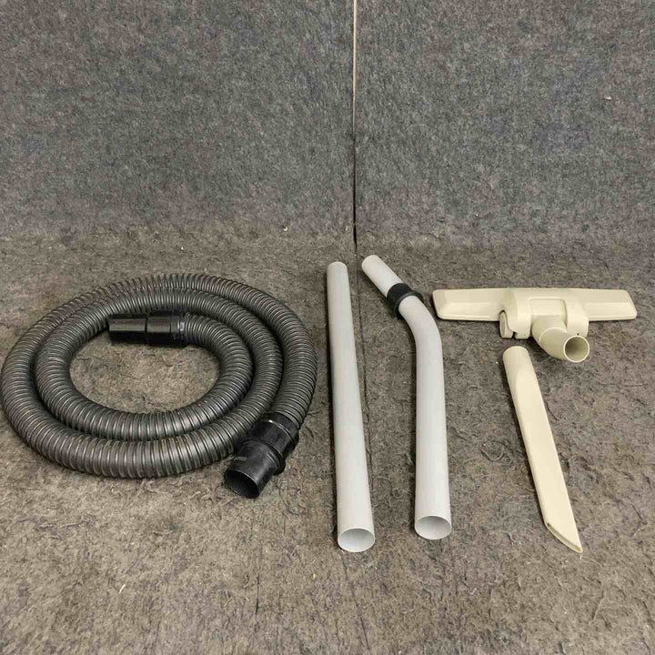 ◇マキタ(makita) 集じん機 M441 ホース、ノズル、パイプ付き【鴻巣店】