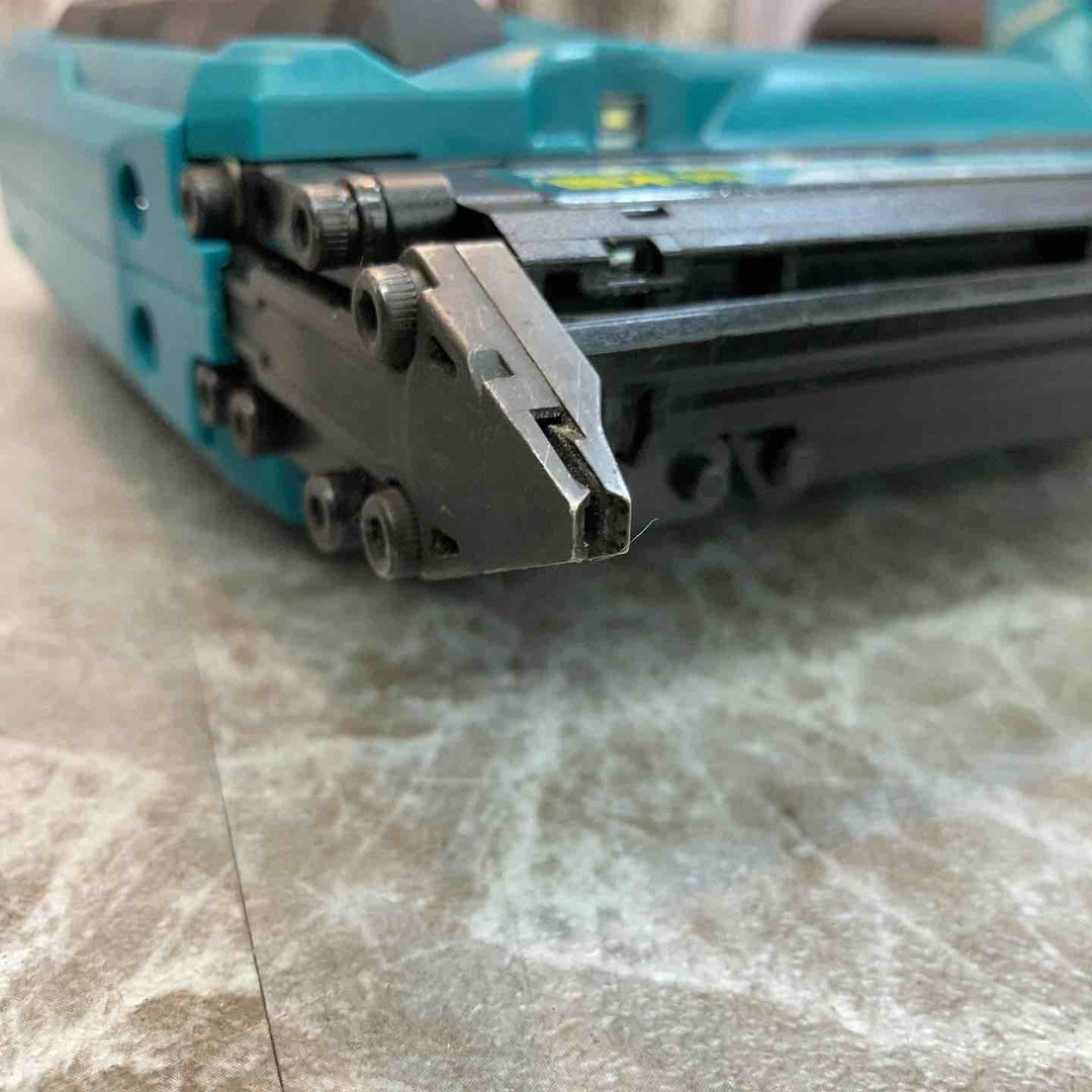 【中古品】◇マキタ 充電式35mm面木釘打ち機 FN350DZ【八潮店】