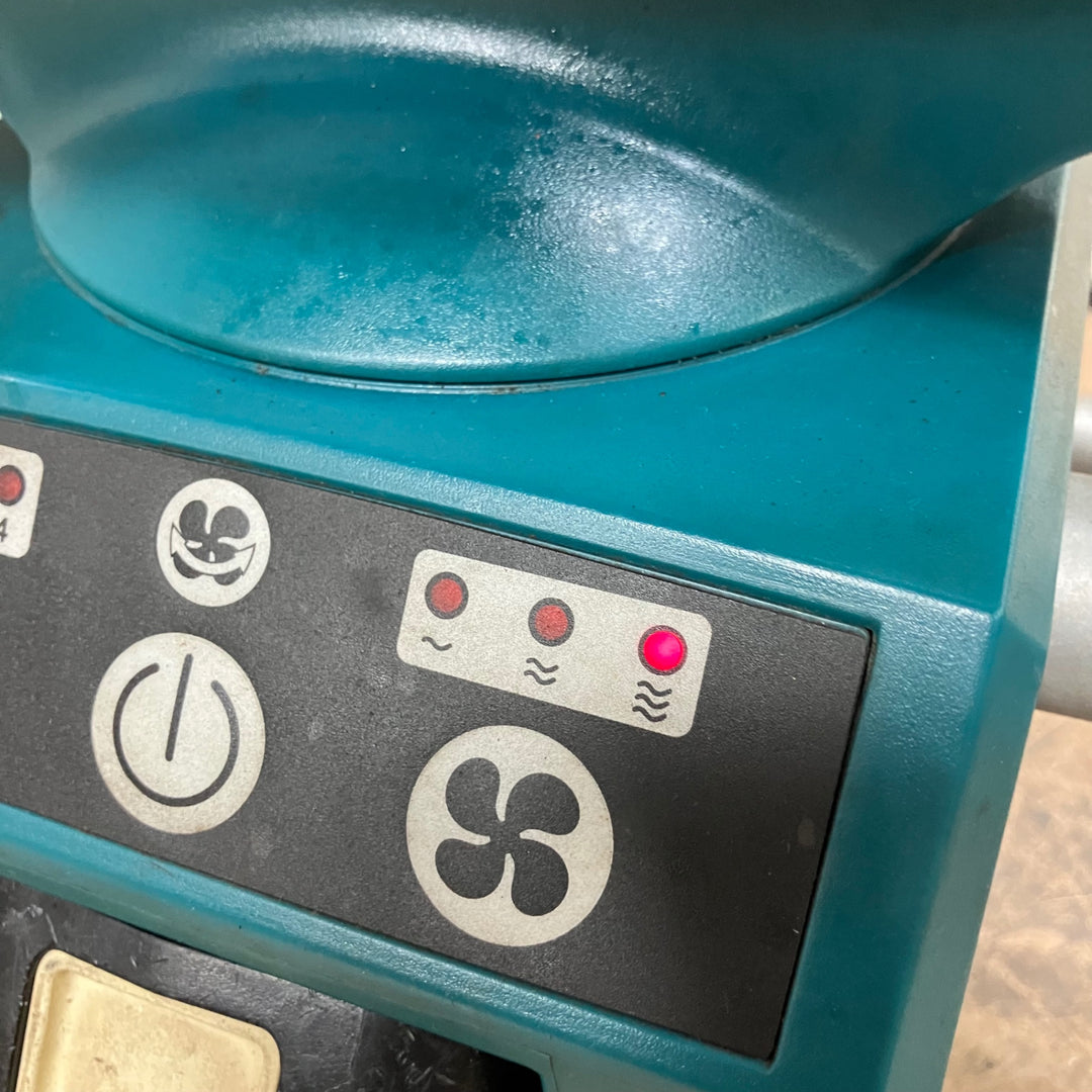 ☆マキタ(makita) コードレス産業扇 CF300DZ ACアダプタ無し 現状品【草加店】