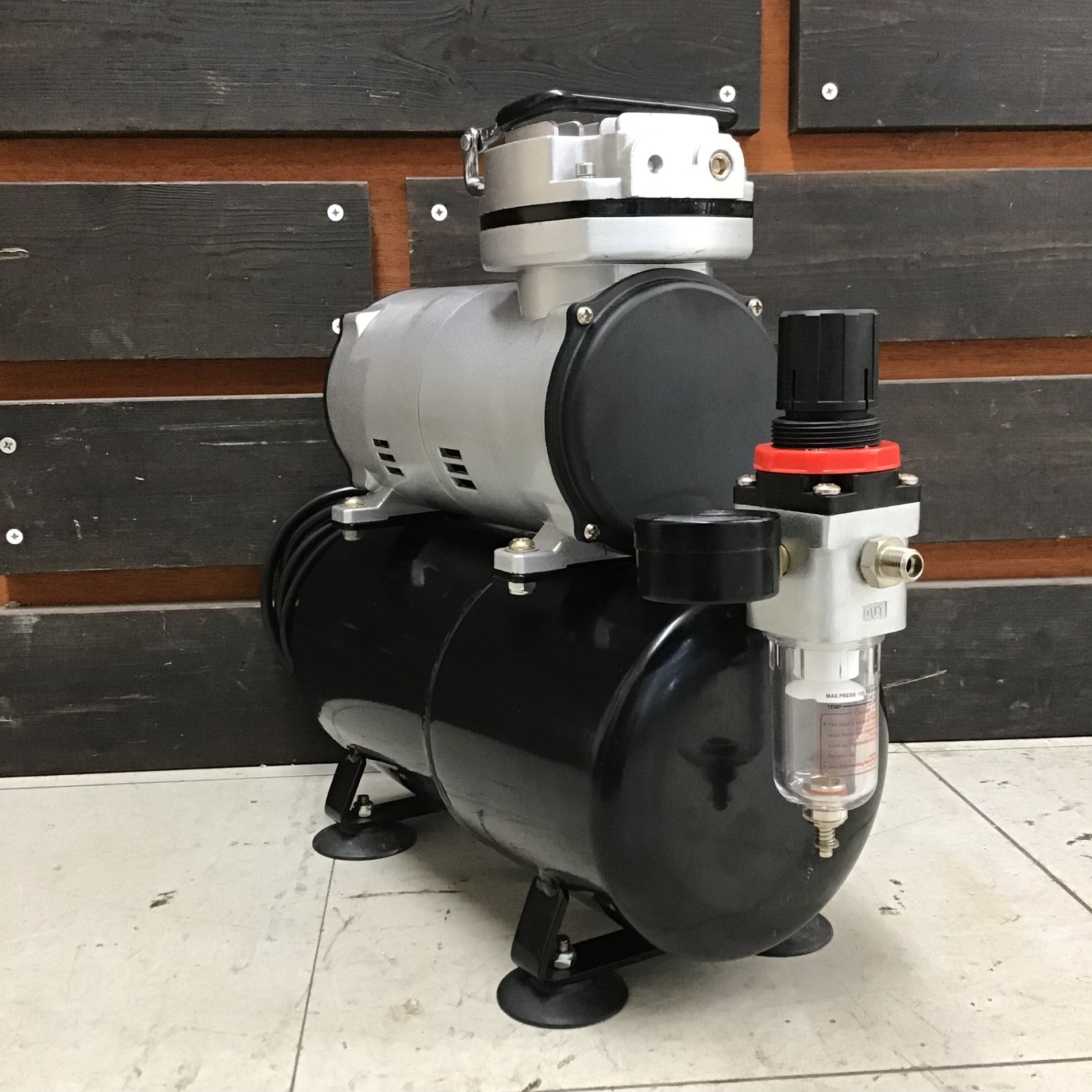 アギュラー　コンプレッサ aguilar TLC COMPRESSOR ベースエフェクター アナログ・コンプレッサー