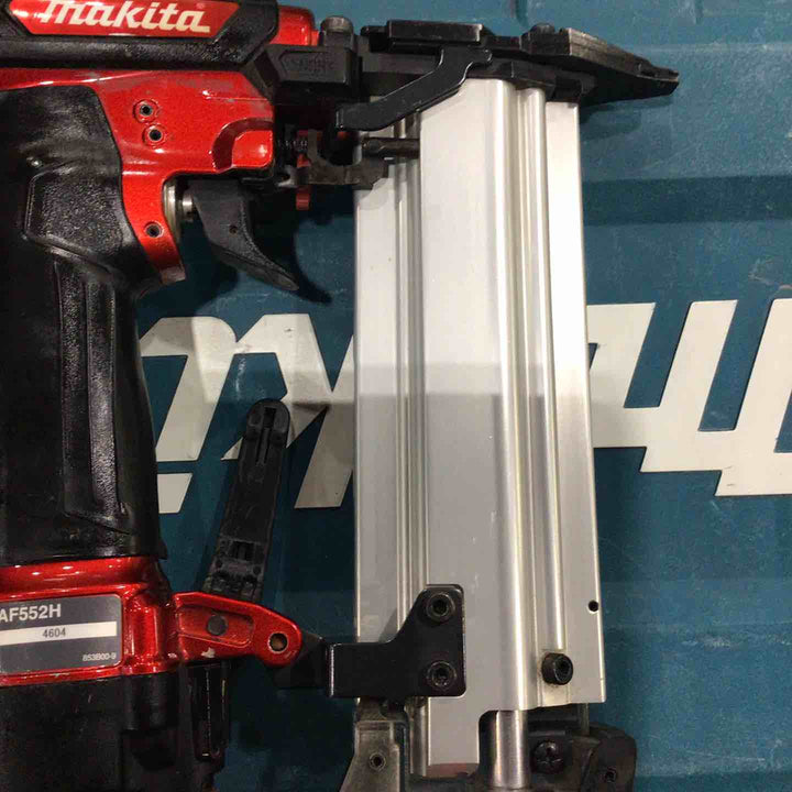 ★マキタ(makita) 高圧フィニッシュネイラ AF552H【川口店】