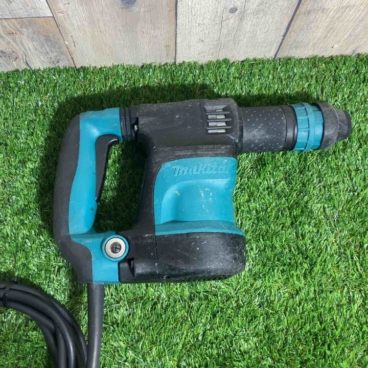 ★マキタ(makita) 電動ケレン スタンダードタイプ HK1820【戸田店】