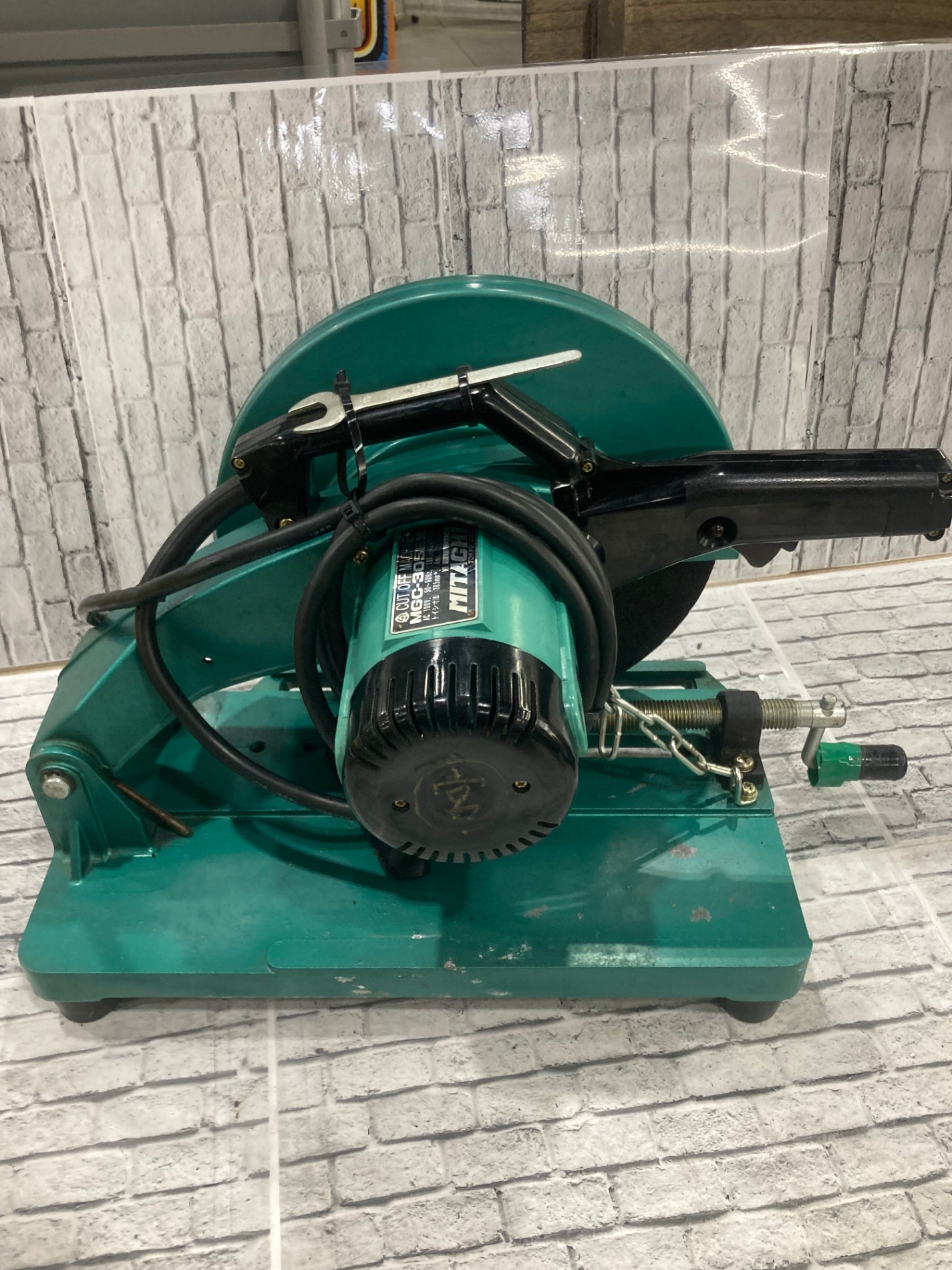 新品未使用品　355mm 高速切断機 県央貿易 高速切断機 355mm 25563 1台 - アスクル