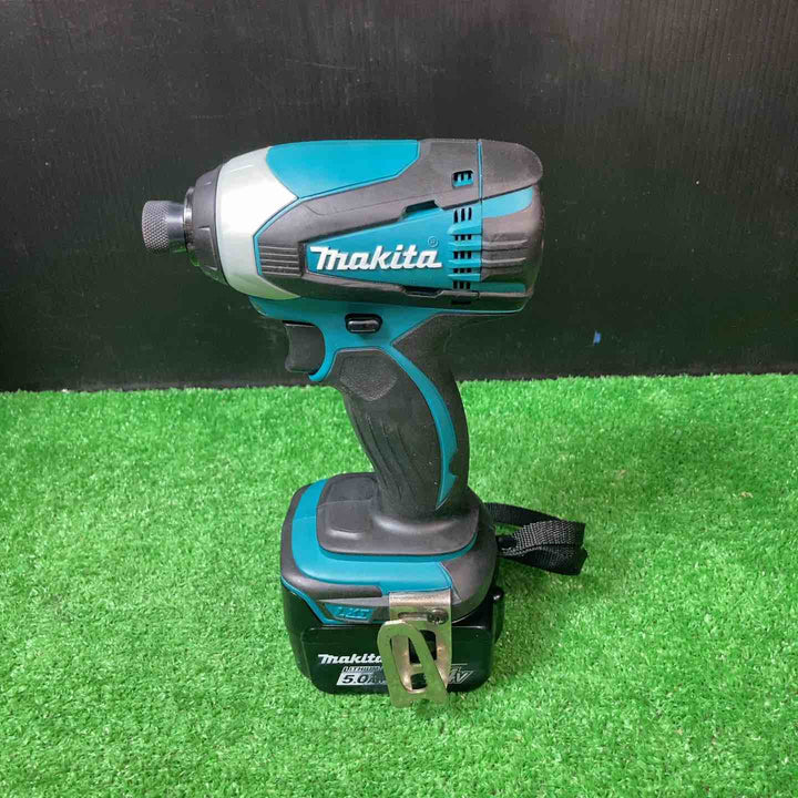★マキタ(makita) コードレスインパクトドライバー TD134DX2 14.4Vバッテリー2個付き【岩槻店】