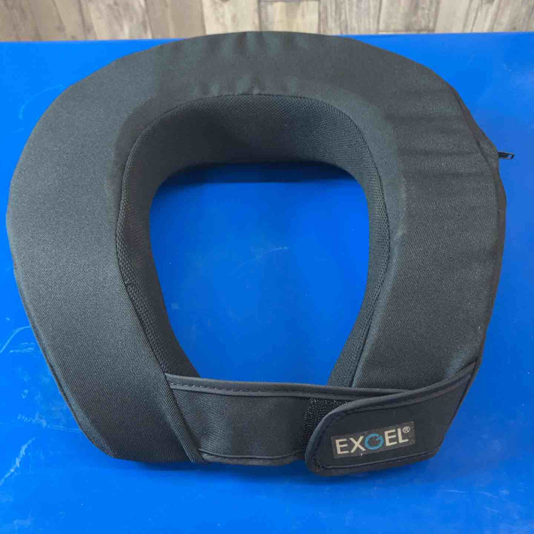 【未使用(店頭展示品)】 EXGEL ネックサポート17 サイズM AKK32M-BK 【東大和店】
